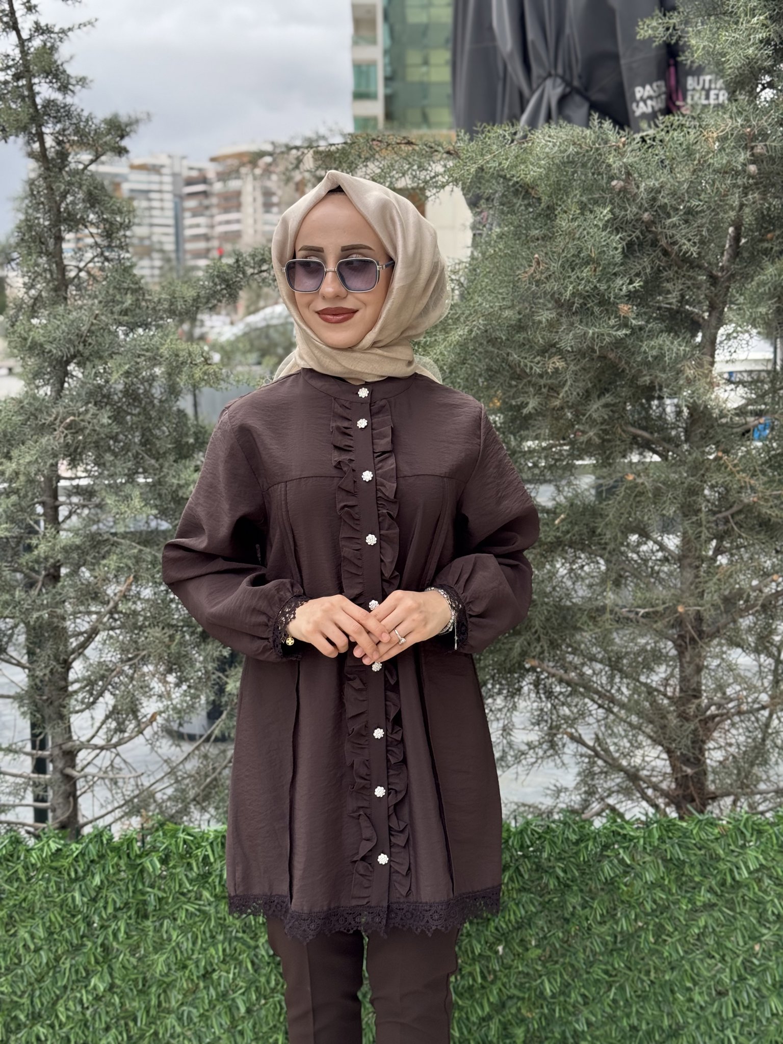 PARAŞÜT KUMAŞ FIRFIR DETAY GÖMLEK resmi