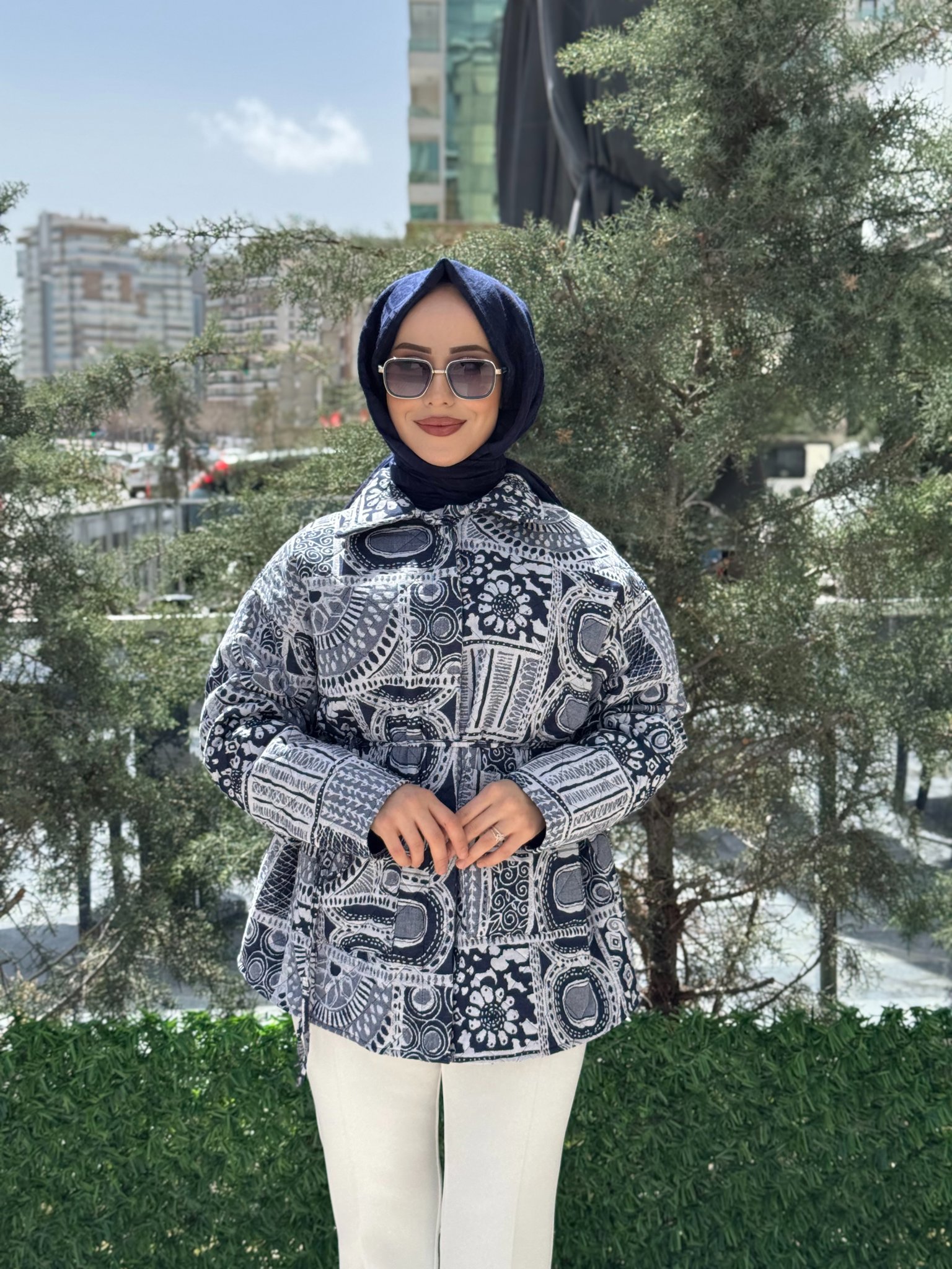 ETNİK DESEN KAPİTONE CEKET resmi