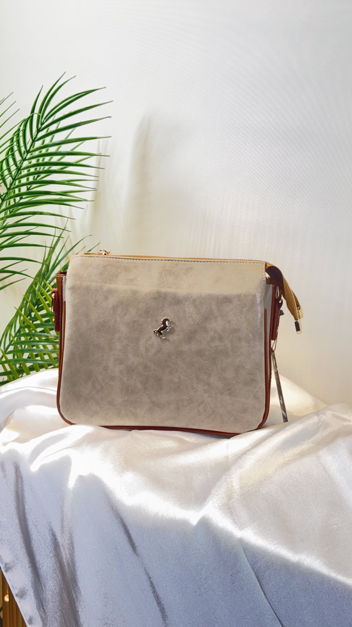 MİAMİ POLO CLUB 3 BÖLMELİ  ÇANTA  BEJ / TARÇIN resmi