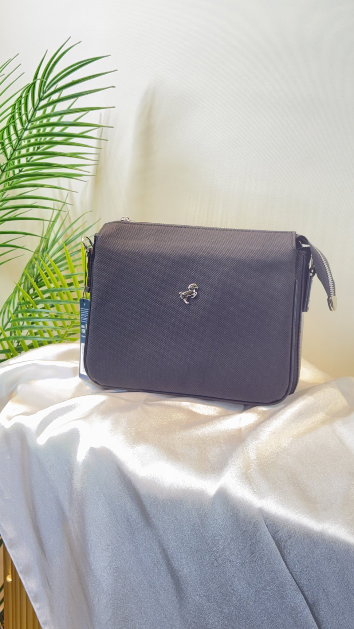 MİAMİ POLO CLUP ÜÇ BÖLMELİ PETEK DOKU ÇANTA resmi