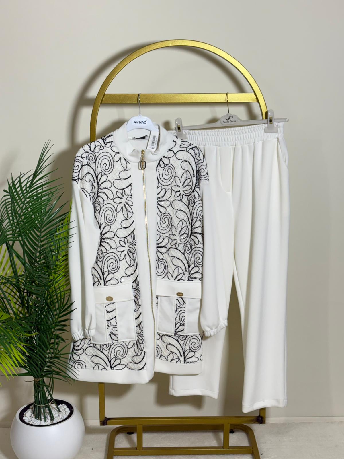 CEKETİ ÖN VE ARKA NAKIŞ İŞLEME DETAYLI PANTOLONLU TAKIM resmi