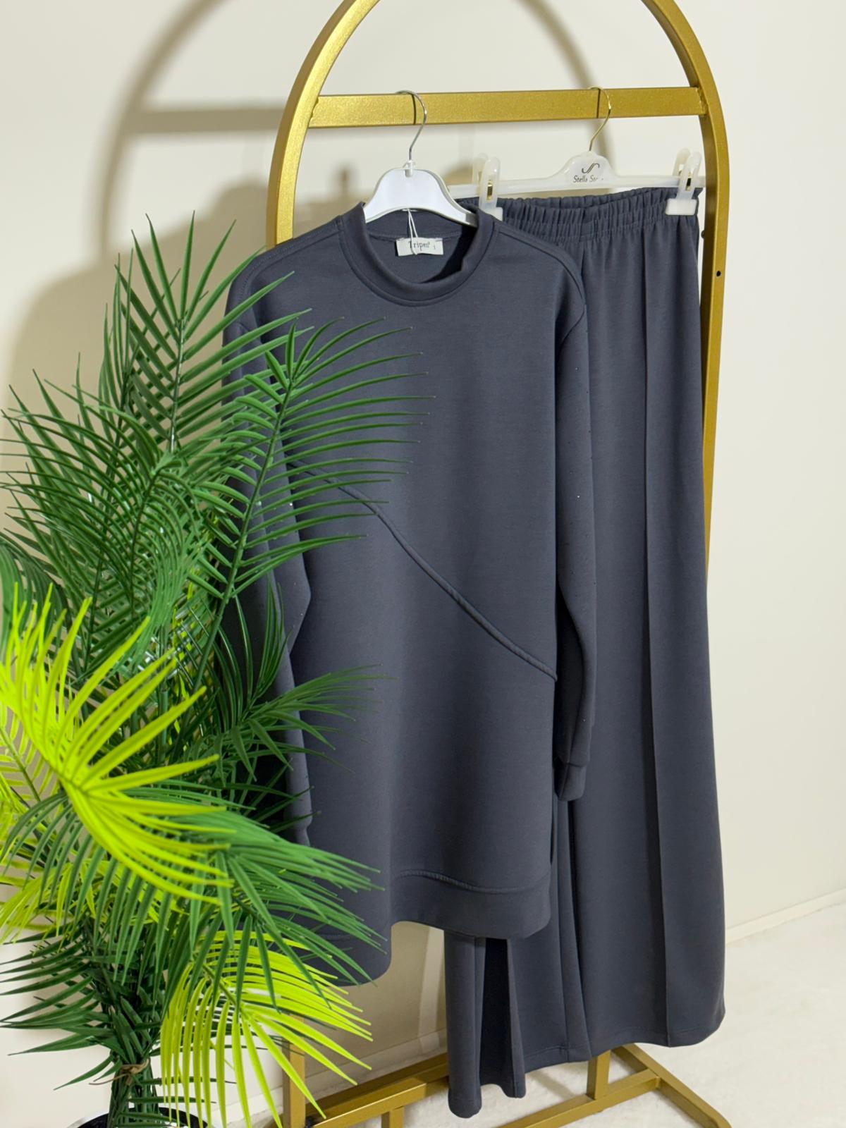 KOLLARI TAŞ DETAY BASIC PANTOLONLU TAKIM resmi